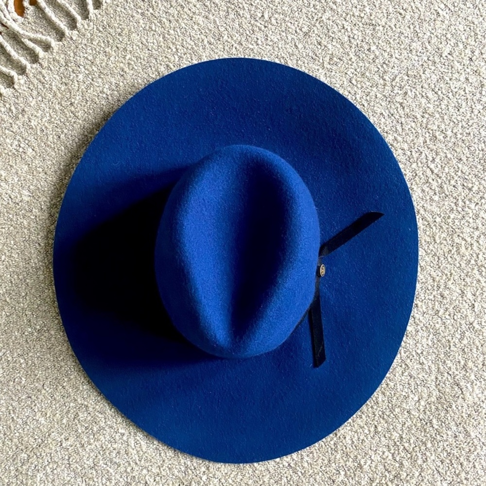 Blue hat - Picture 3 of 6